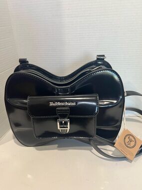 Dr. Martens Vegan Bow Bag in Black Oxford Rub Off